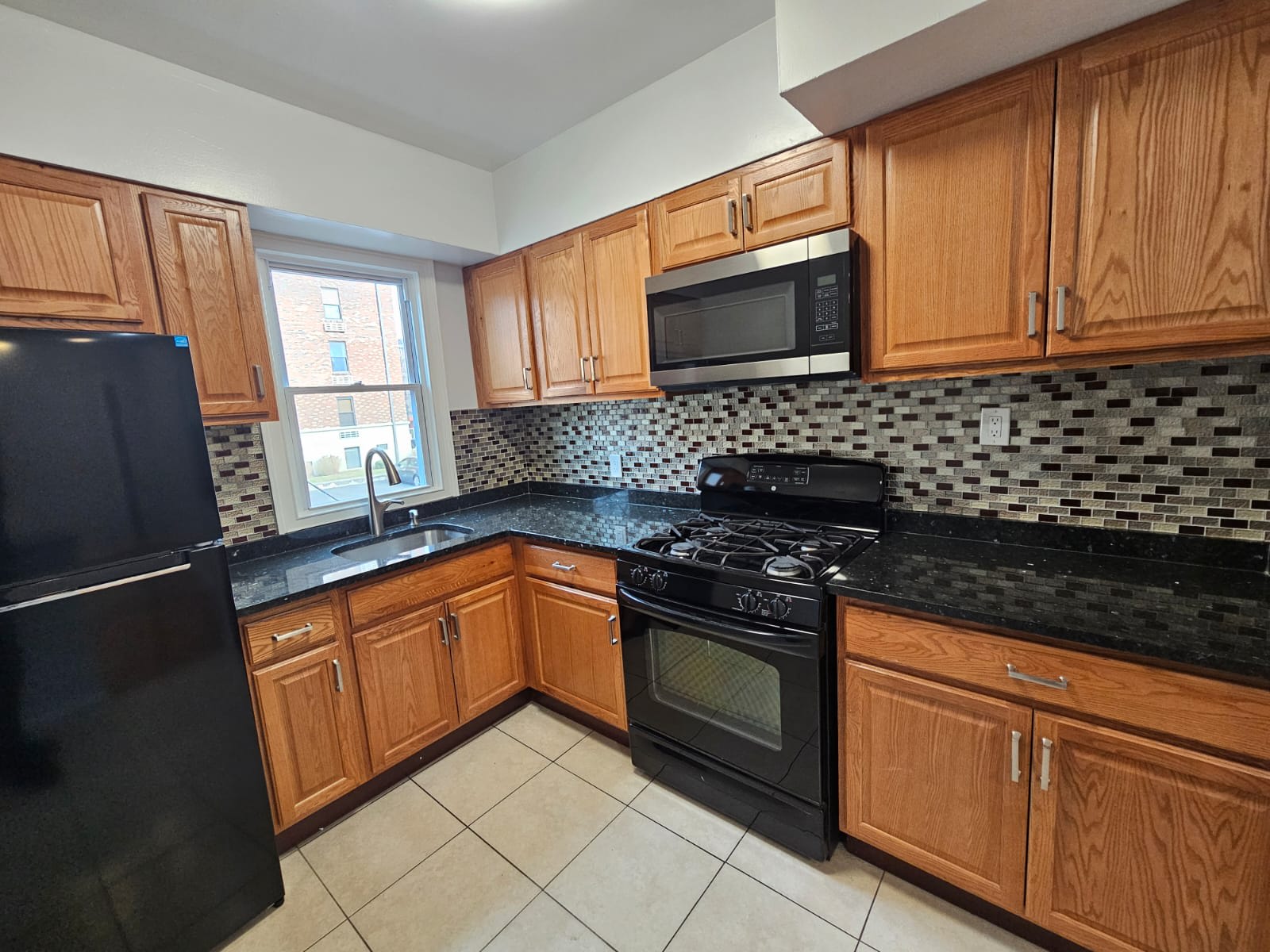 421 Lincoln Ave – photo 1