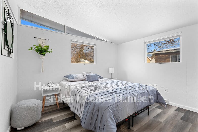 1824 Howell St – photo 5