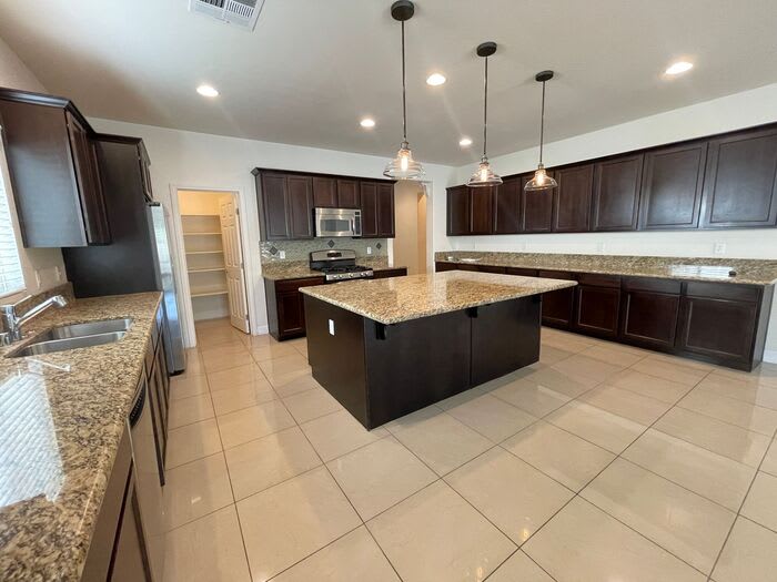 1312 Fantastic Court – photo 4