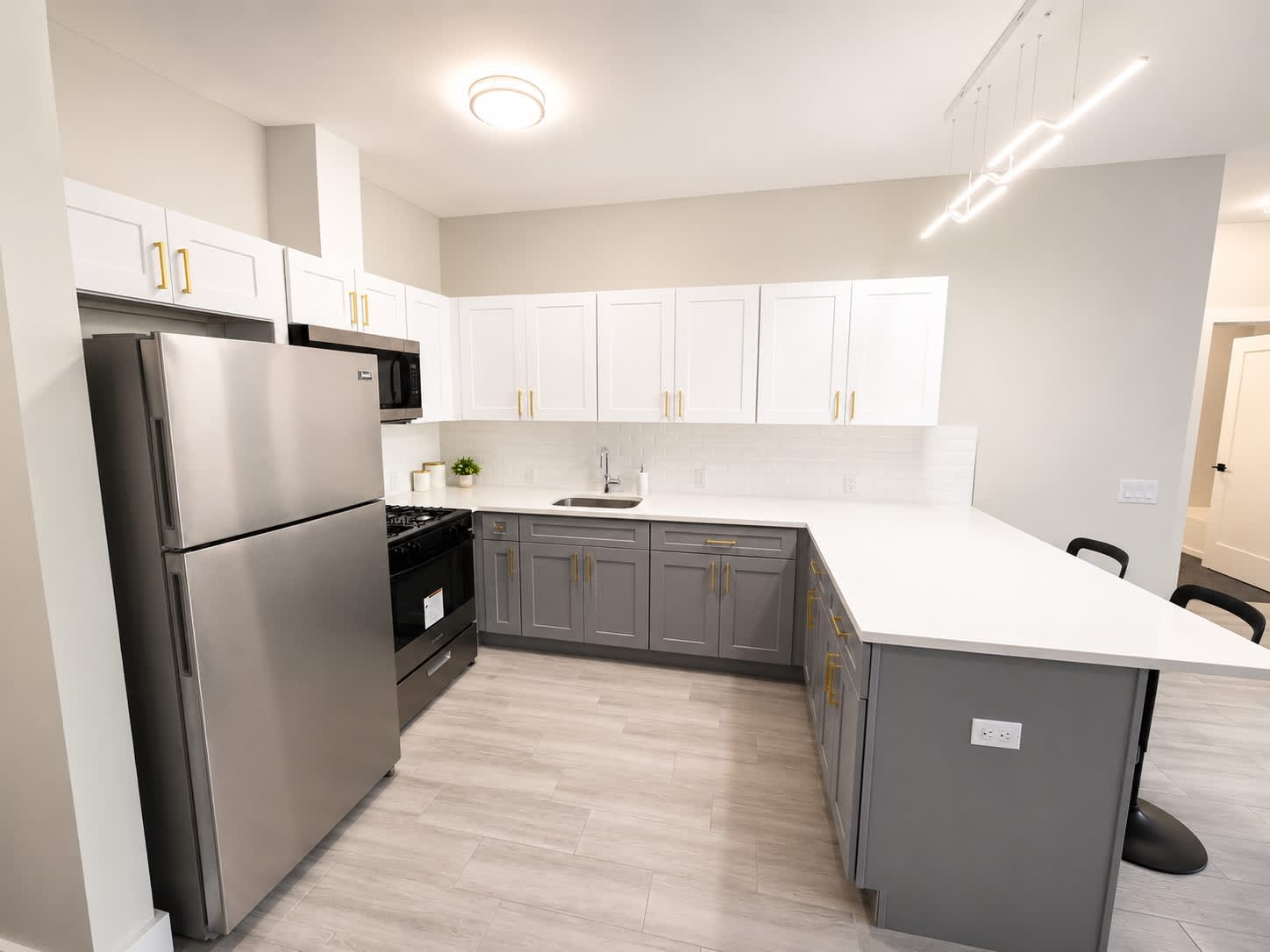 130 Ellis Avenue – photo 1