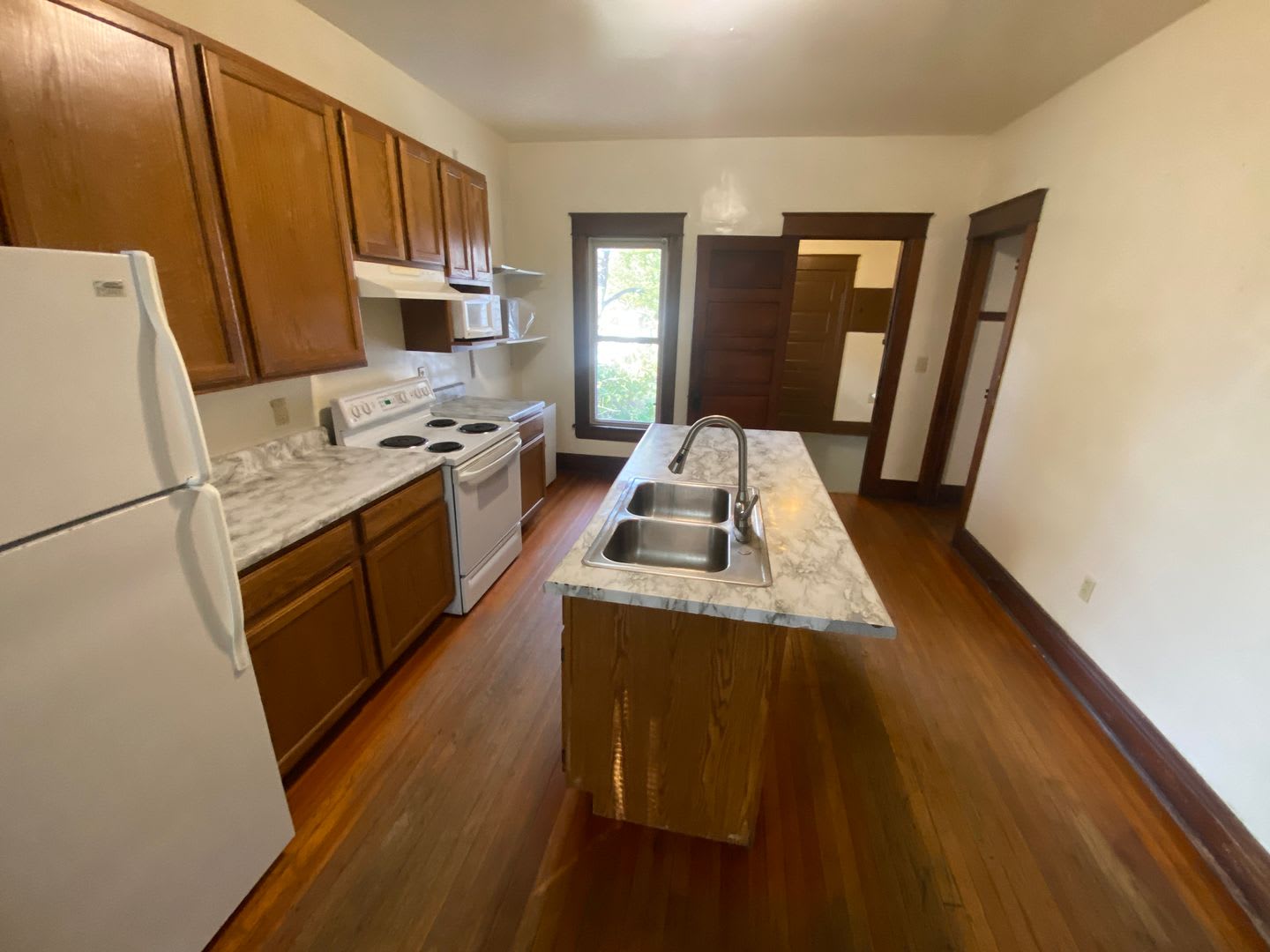 Charming 4-Bedroom Historic Home Near Downtown! – photo 5