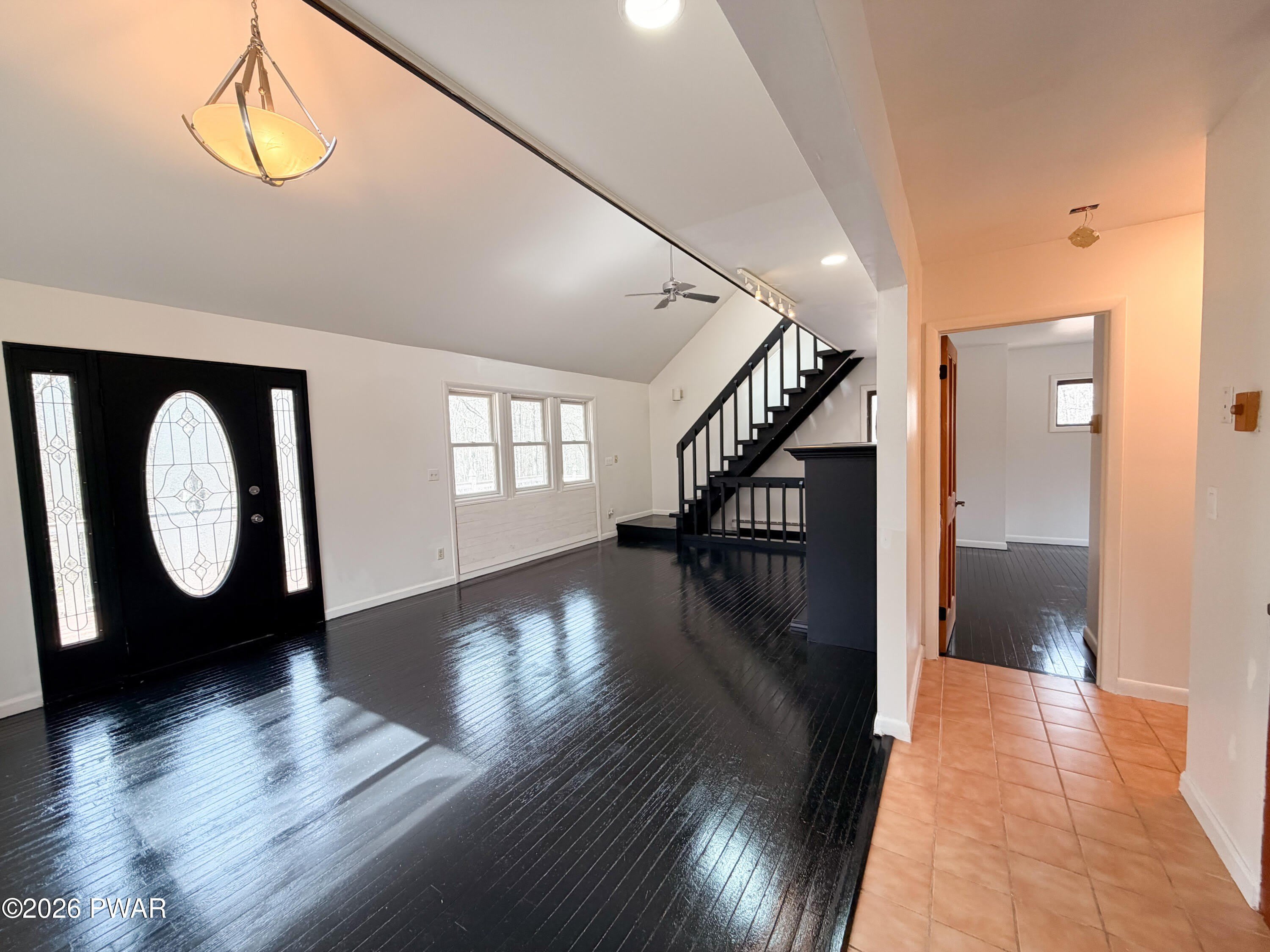 811 Hickory Court – photo 3