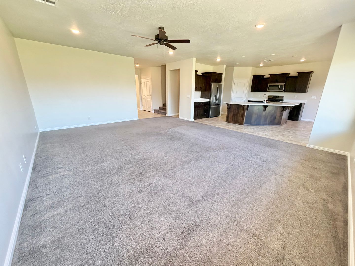 Incredible price!! Stunning 6 bedroom in Little Valley – photo 5