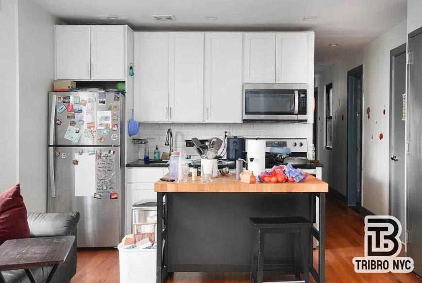 181 Greenpoint Avenue – photo 4