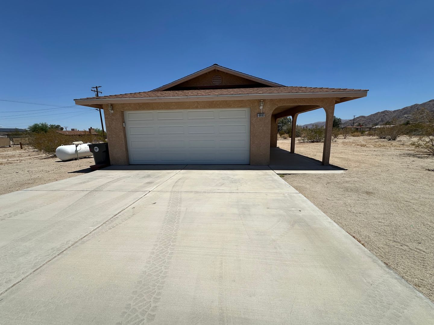 **Move in special $150 off of first months rent** 2 bedroom/2Bathroom home – photo 1