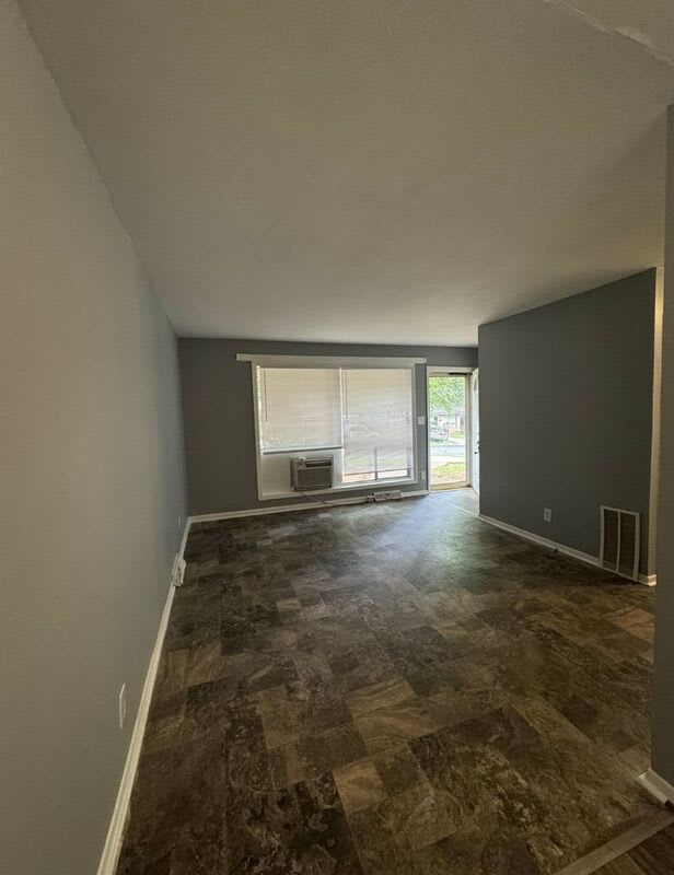 534 Camrose Dr – photo 2