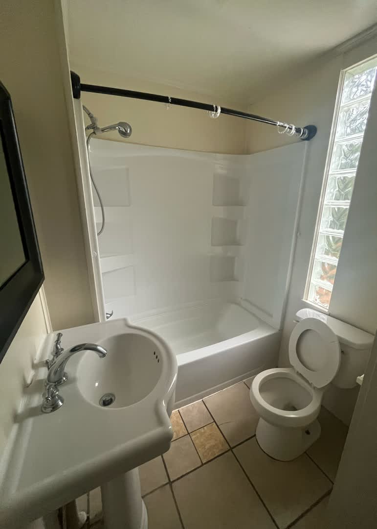 Pre Leasing Now – photo 4