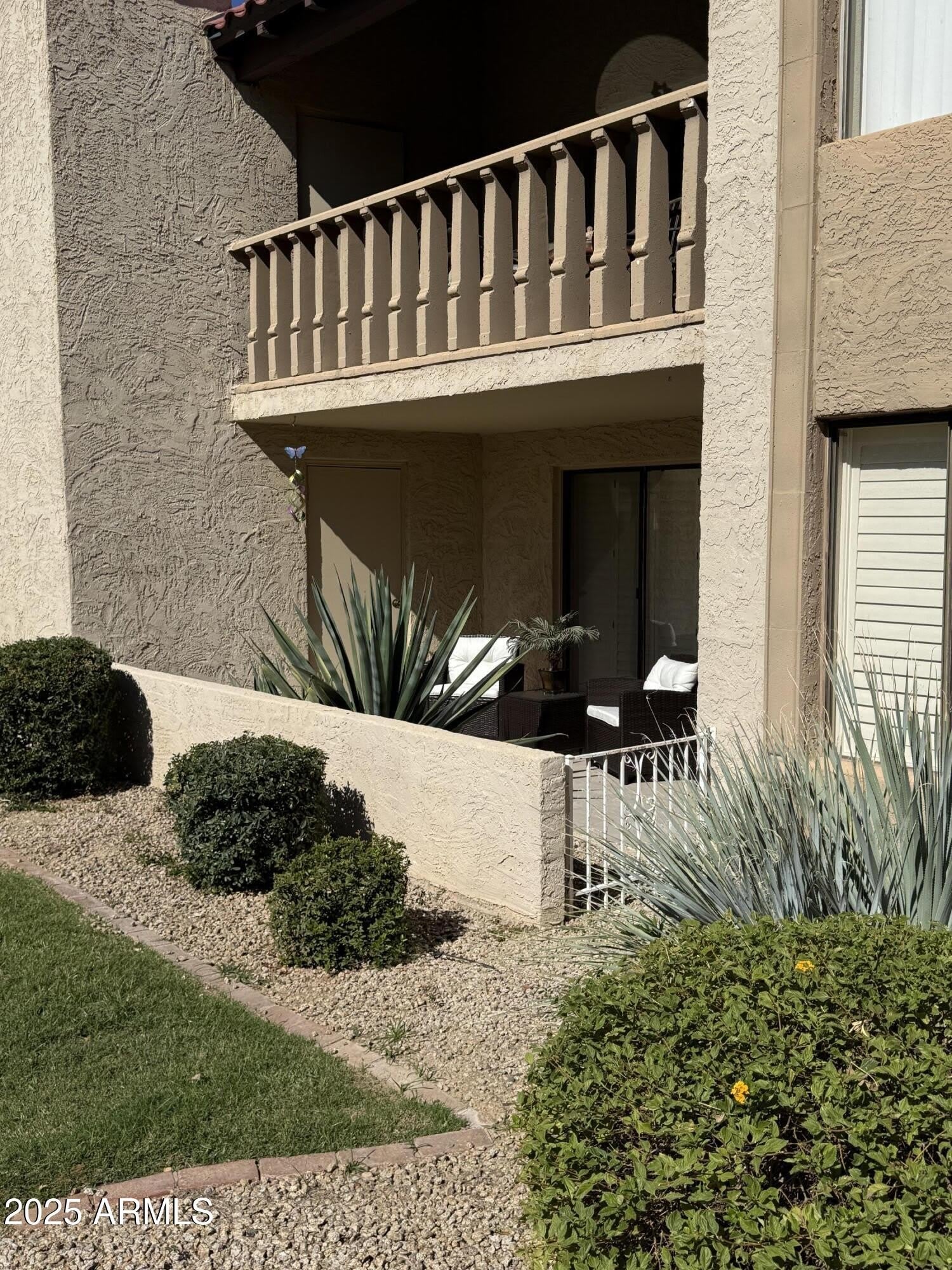 8649 E ROYAL PALM Road – photo 1