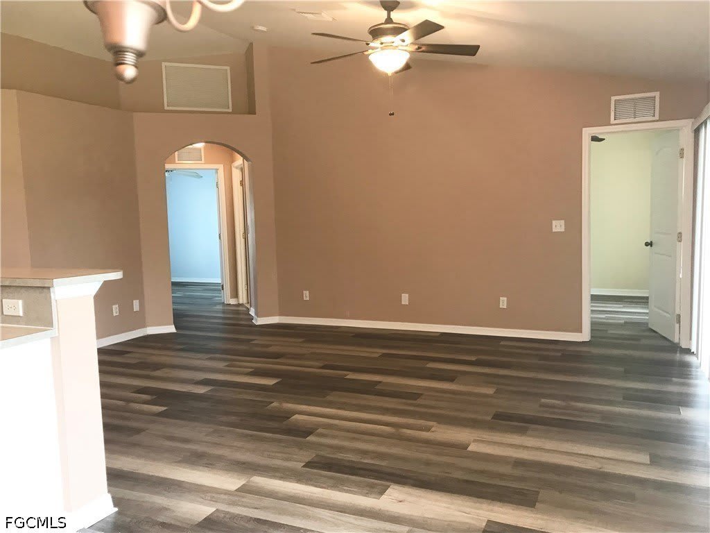 1427 NE 43rd Lane – photo 3