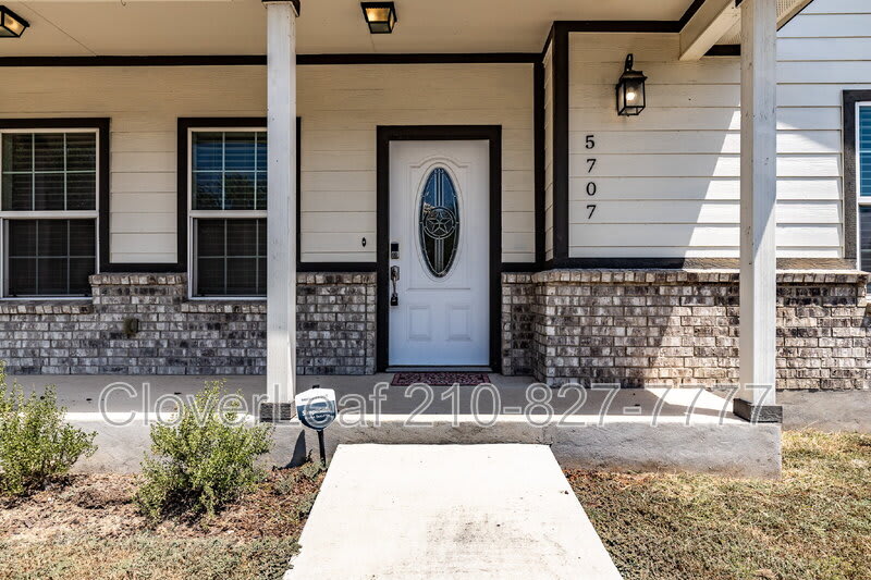 5707 Midcrown Dr – photo 4