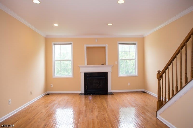 443 Hartford Dr – photo 5