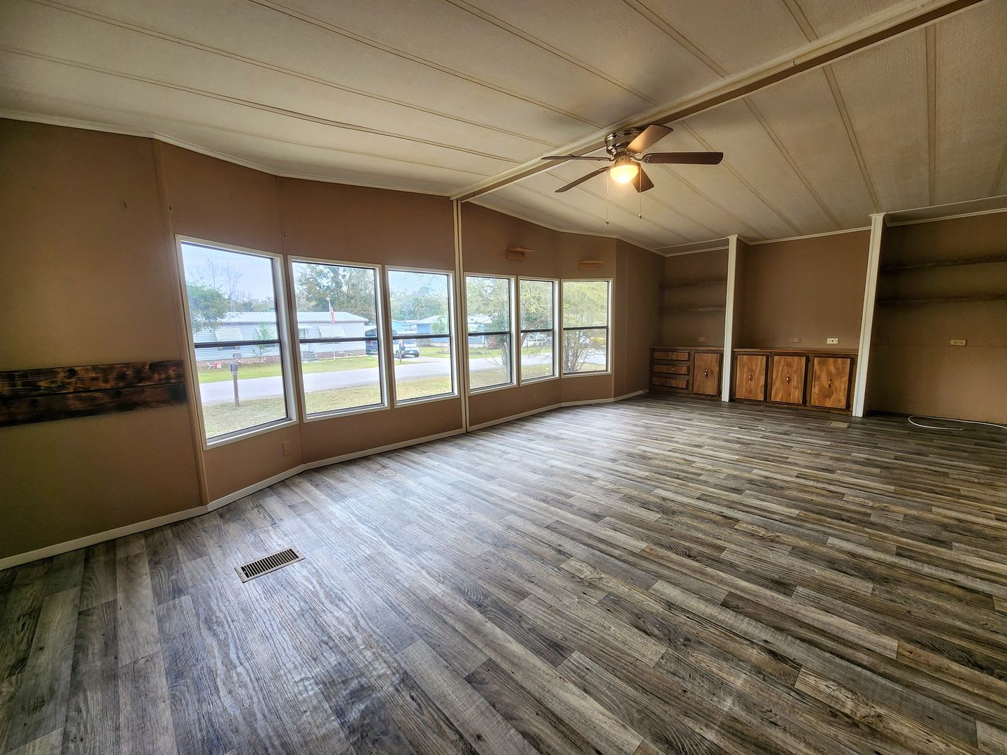 HUGE 2 bed, 2 bath home has 1,586 sq ft. of living area – photo 3
