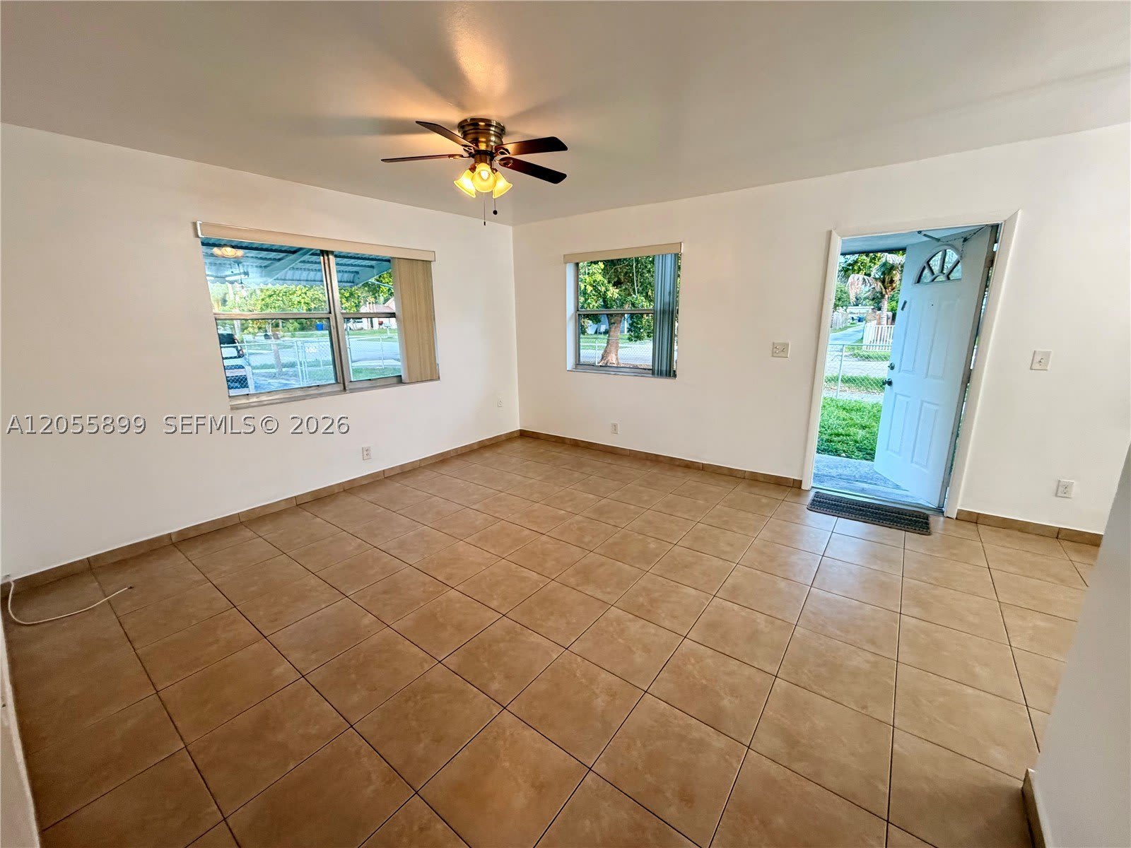 1502 N 57th Ter – photo 5