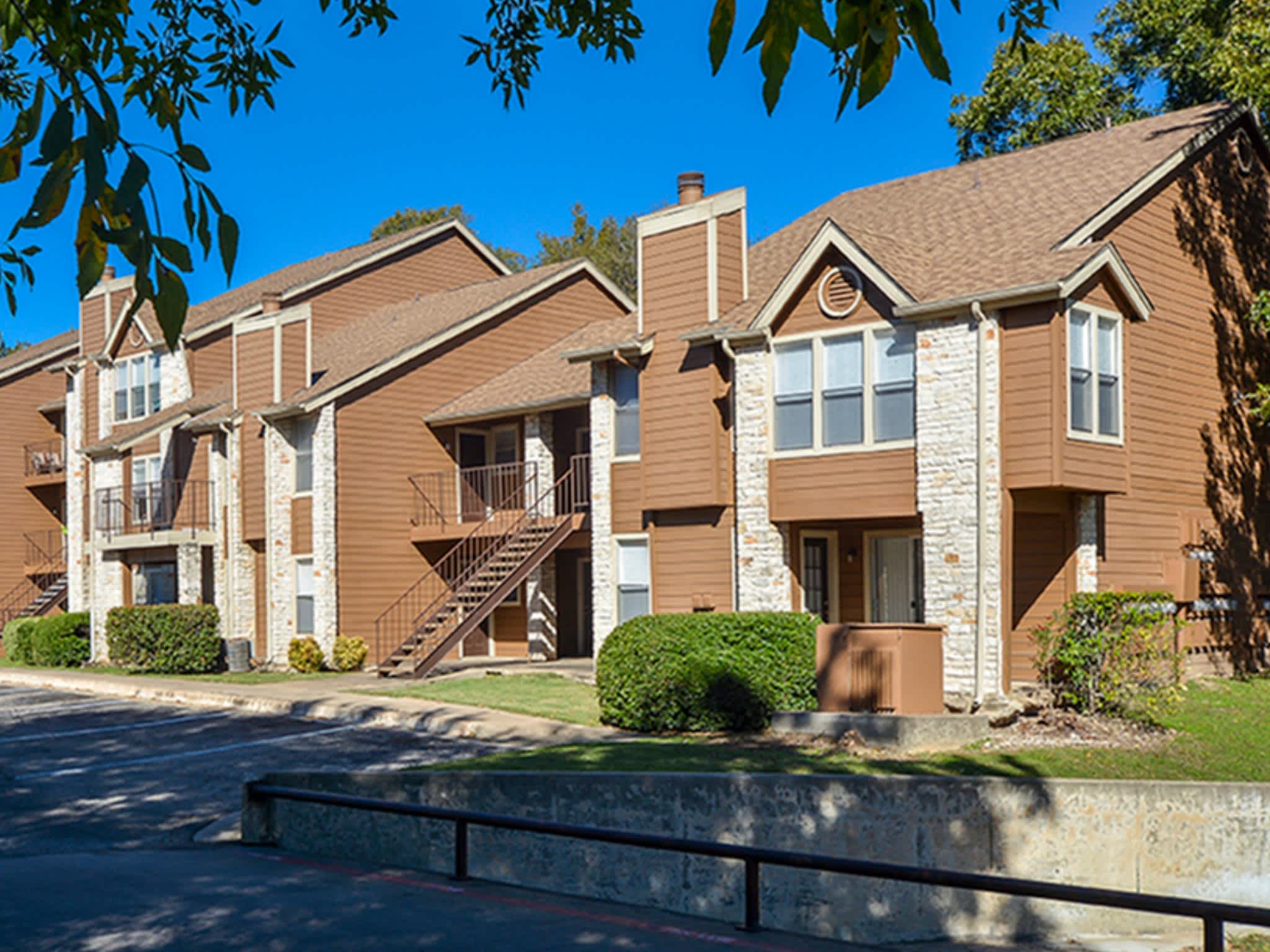Willow Brook Apartment Homes – photo 3