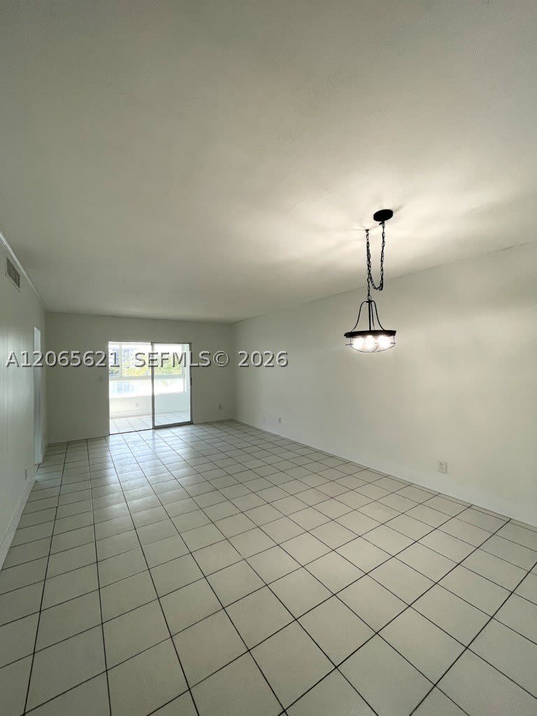 19255 NE 2nd Ave – photo 4