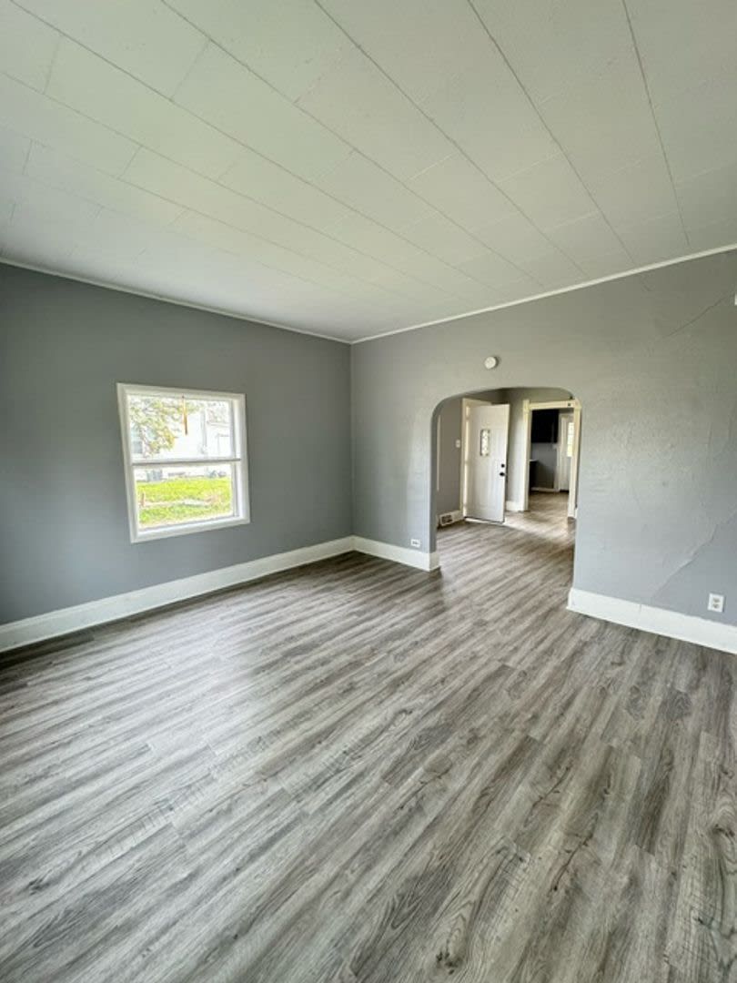 Move in Special – photo 5