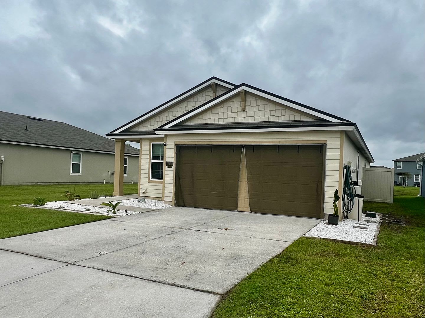 Almost-New 3 Bedroom Rental with Stunning Pond Views in The Arbors! – photo 3