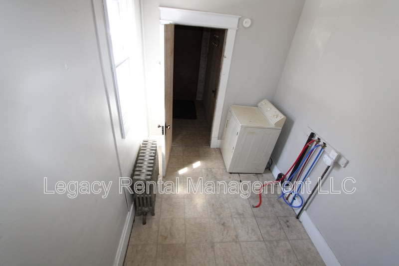 402 Washington Street – photo 3