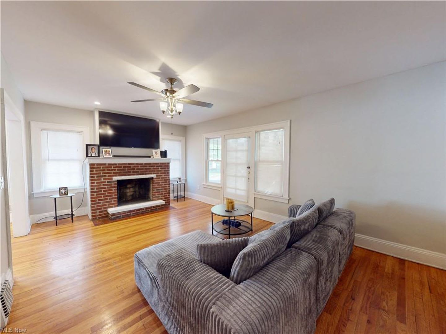 3423 Beechwood Ave – photo 2
