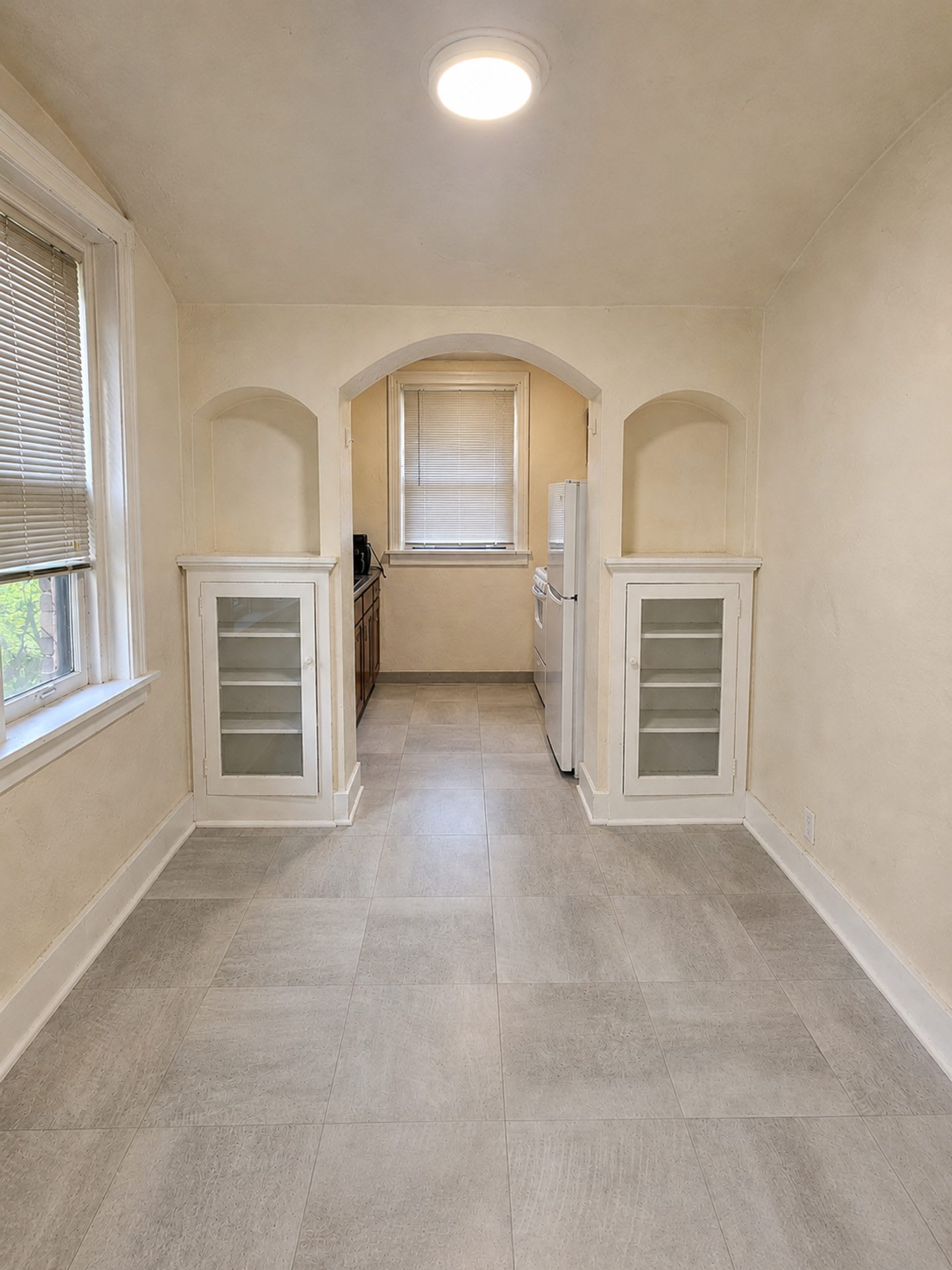 Phillips Avenue Apartments – photo 5