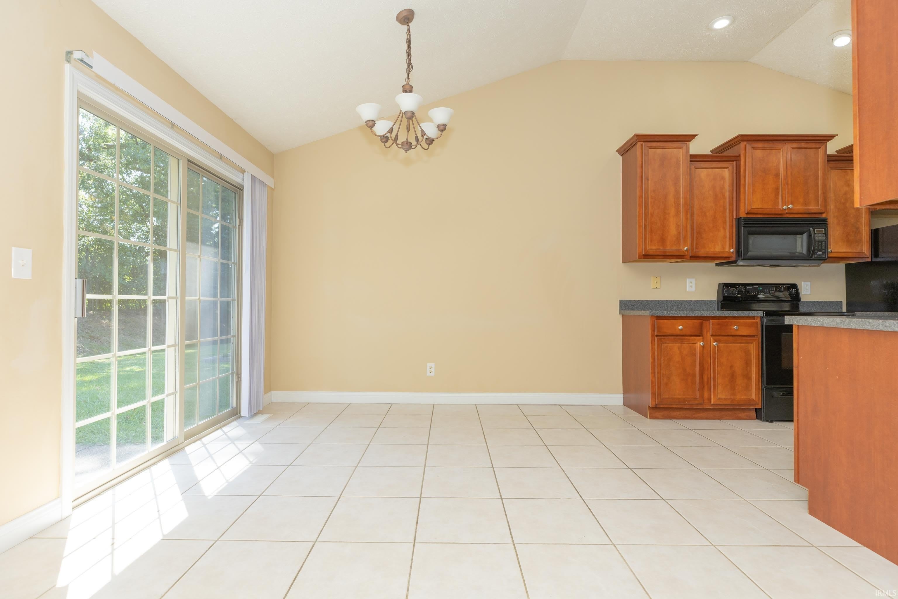 10599 Tecumseh Drive – photo 4