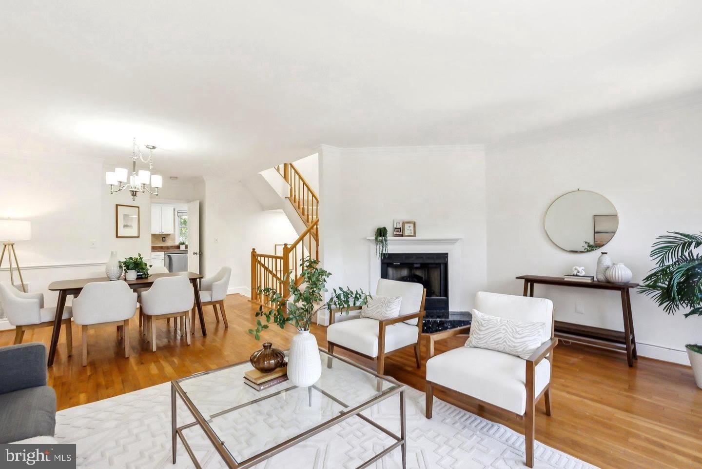 695 W GLEBE Road – photo 2