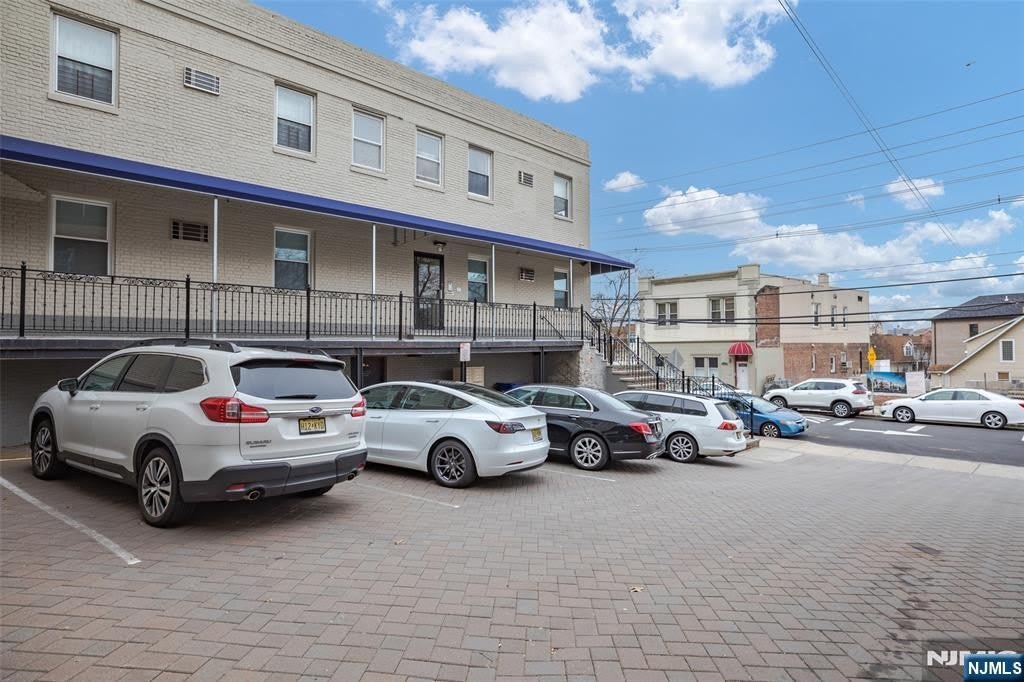 280 Undercliff Avenue – photo 2