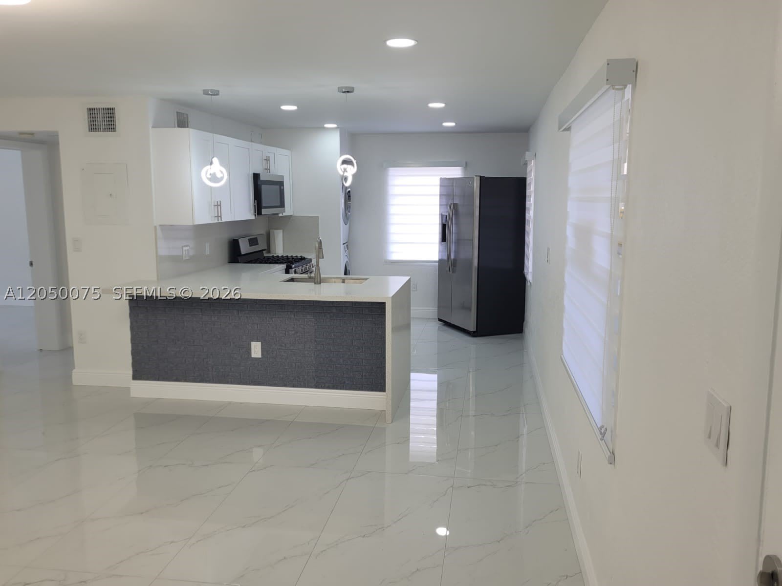 3831 SW 79th Ave – photo 1