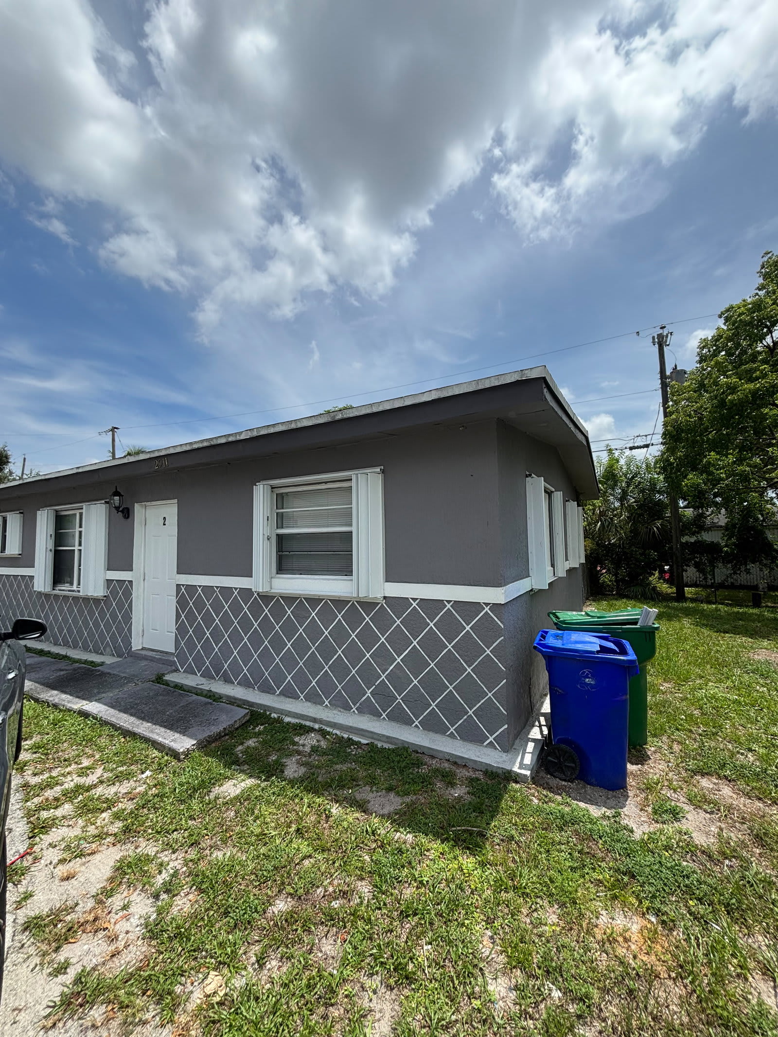 2911 Northwest 11th Place – photo 1