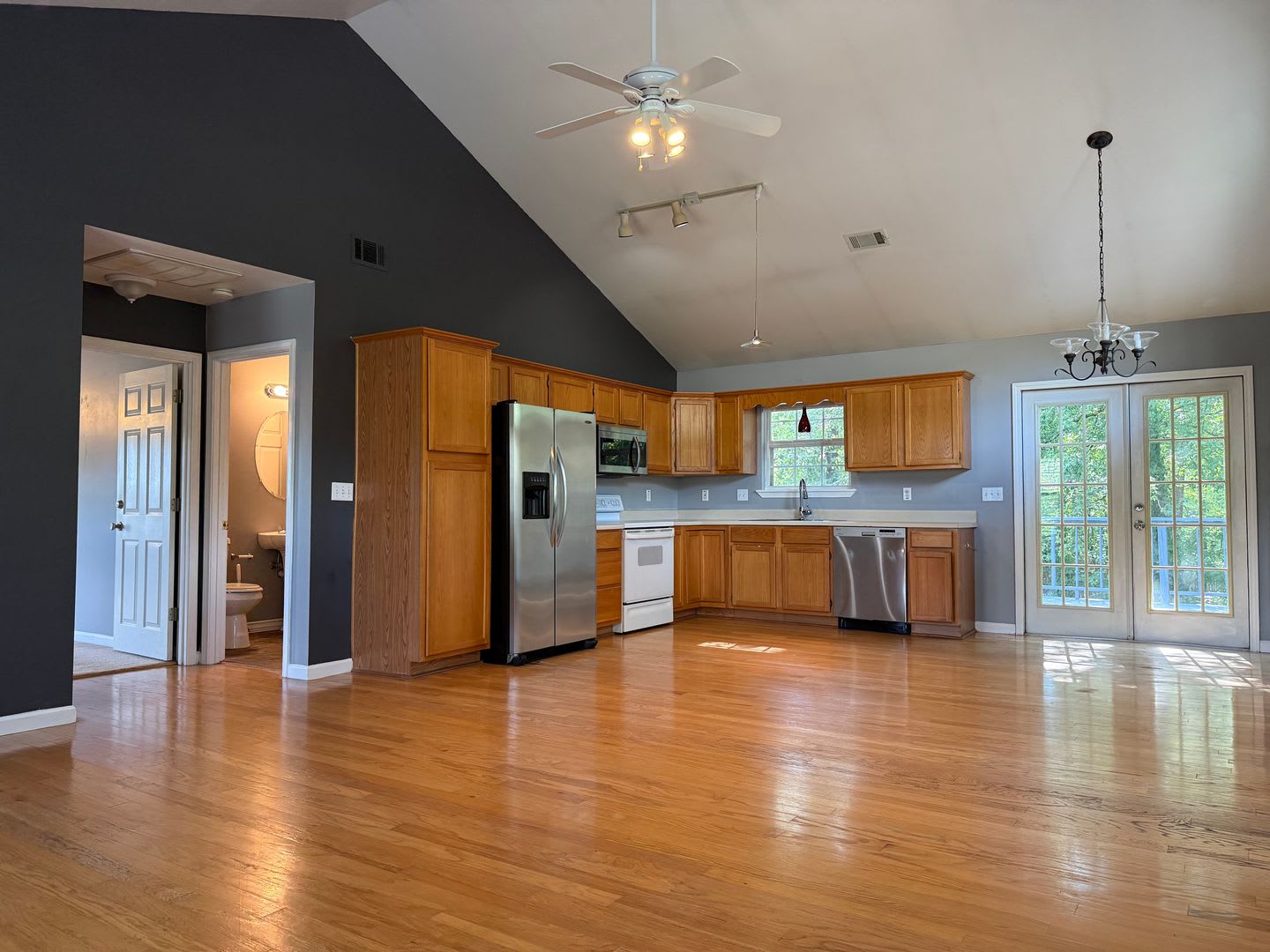 13301 Kanis Rd. Upper Apt, Little Rock AR 72211 – photo 3