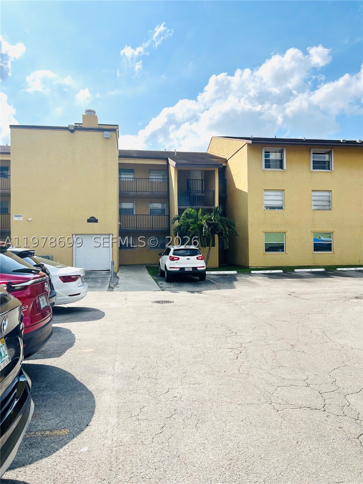 15470 SW 82nd Ln – photo 1