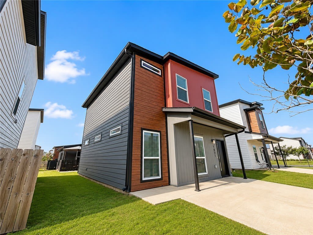 1031 Boardwalk Avenue – photo 3