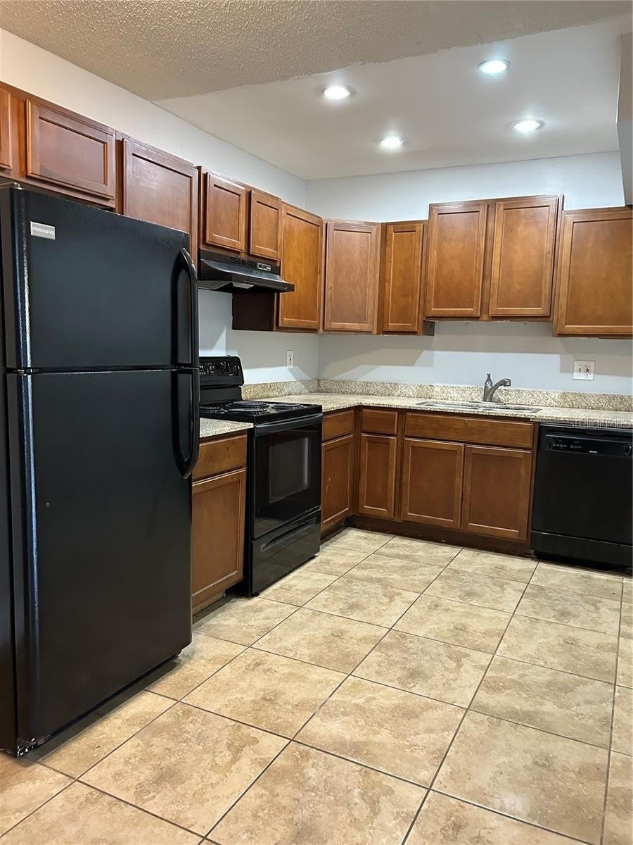 946 Lake Destiny Road – photo 5