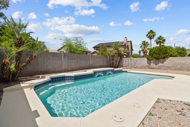 2111 E Appaloosa Rd – photo 2