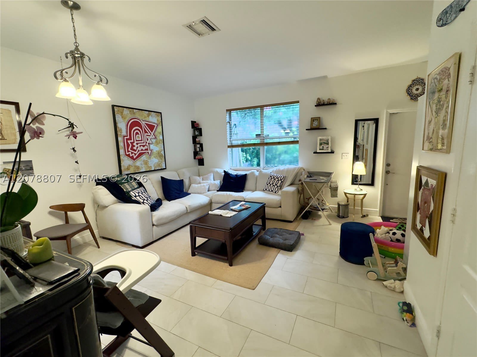 3047 Center St – photo 3