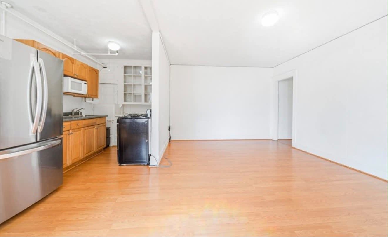 1607 Commonwealth Ave # 2004 – photo 3