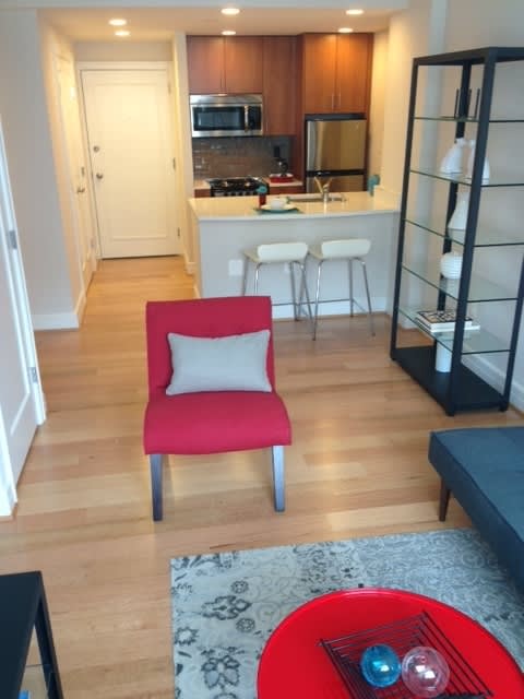 Sutton Plaza Apartments – photo 3