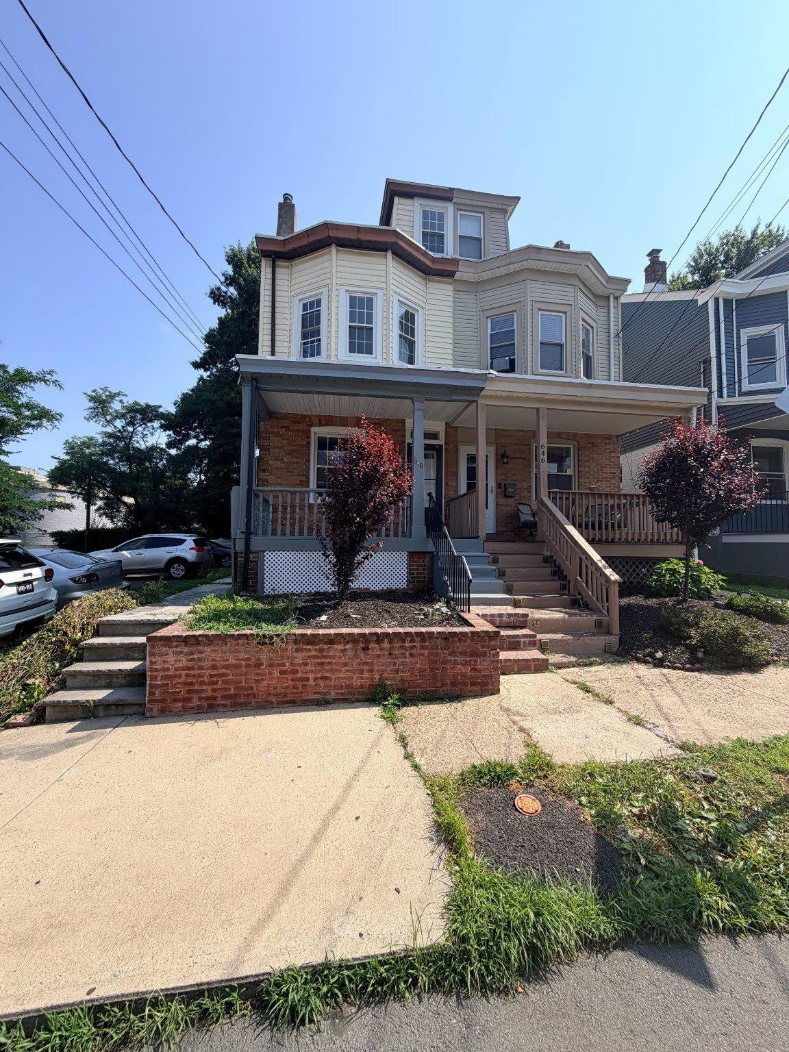 648 EDGEWOOD Avenue – photo 2