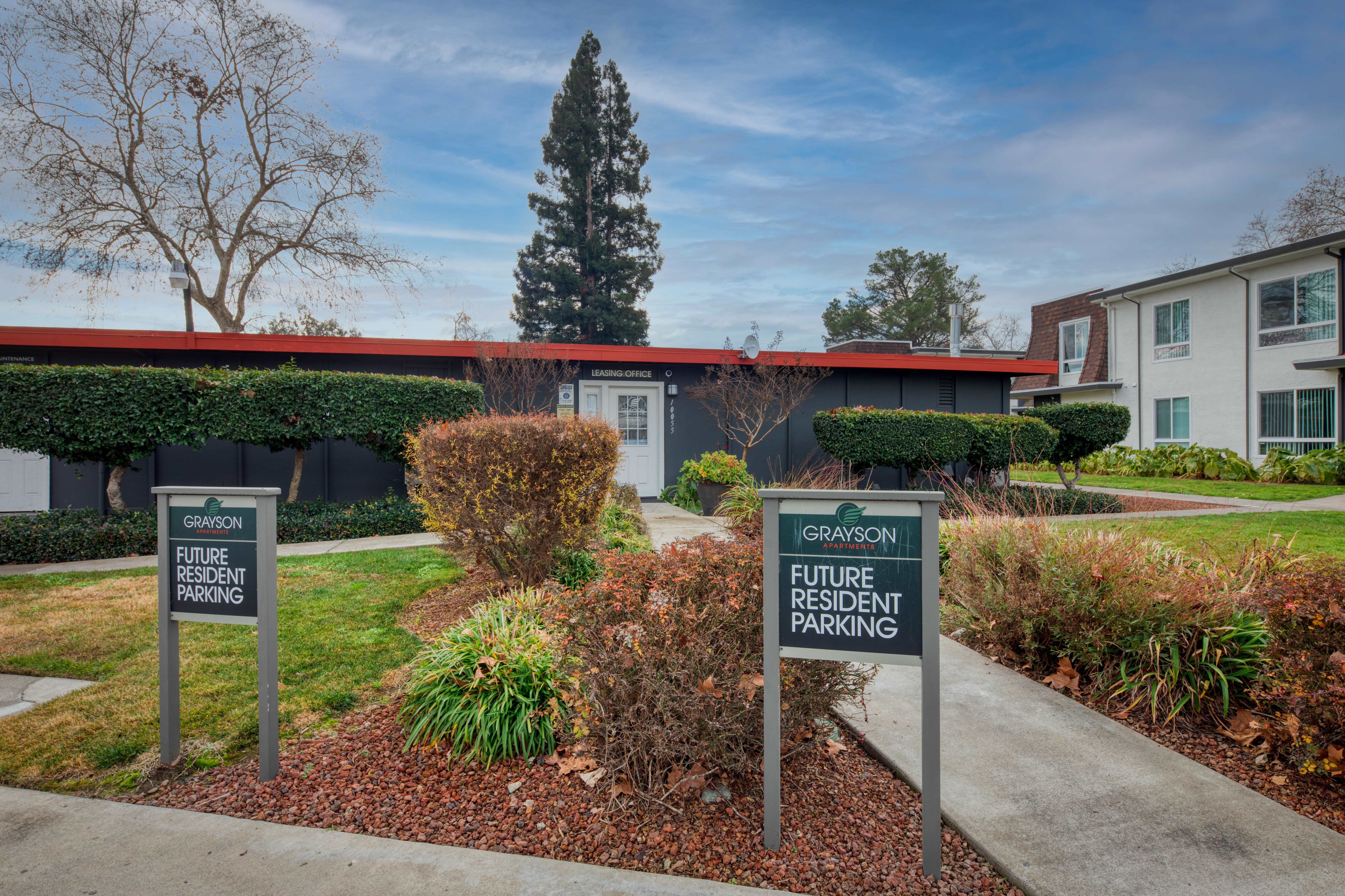 Grayson Apartments – photo 2