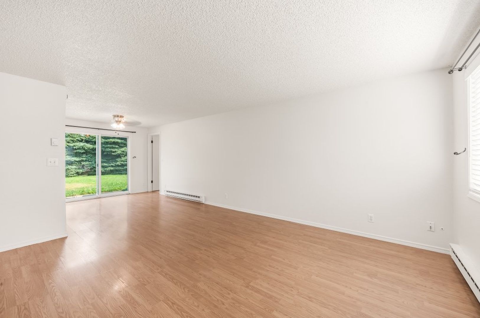 2 Bed 1 5 Bath Central Cda Townhome – photo 5