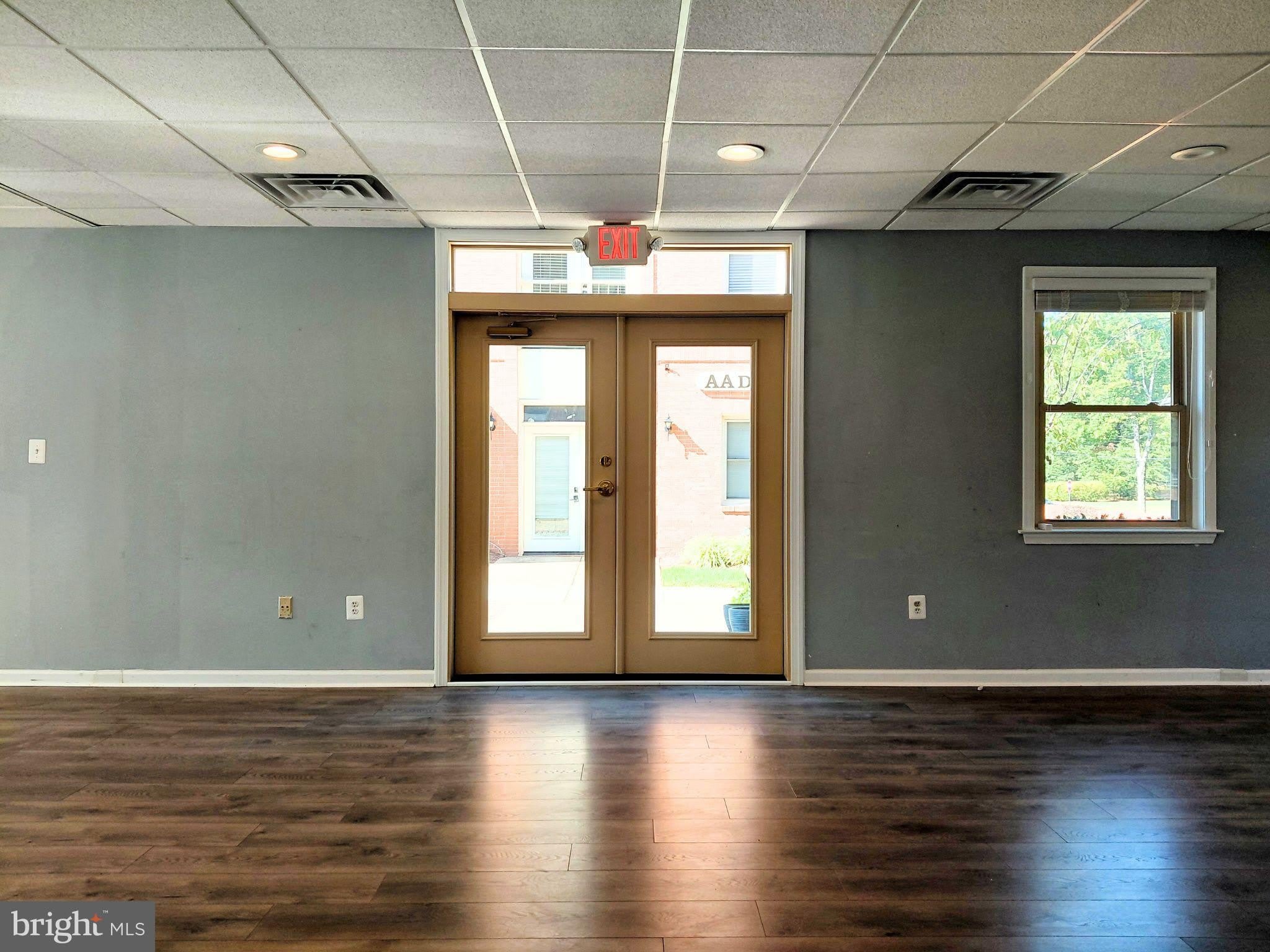 1031 Sterling Road – photo 5