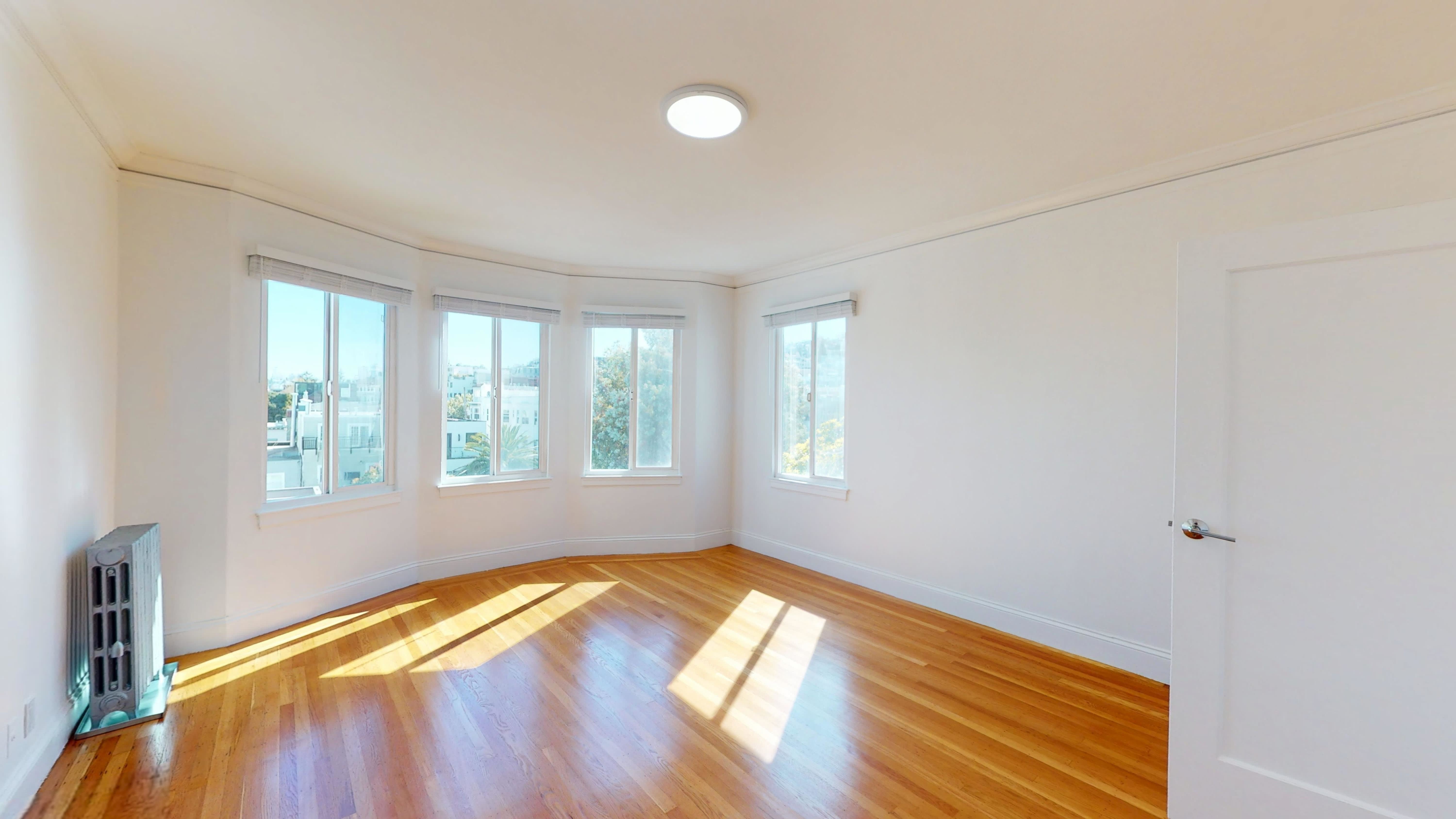2844 Lyon Street – photo 1