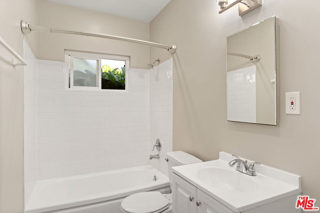 1232 N Mccadden Pl – photo 4