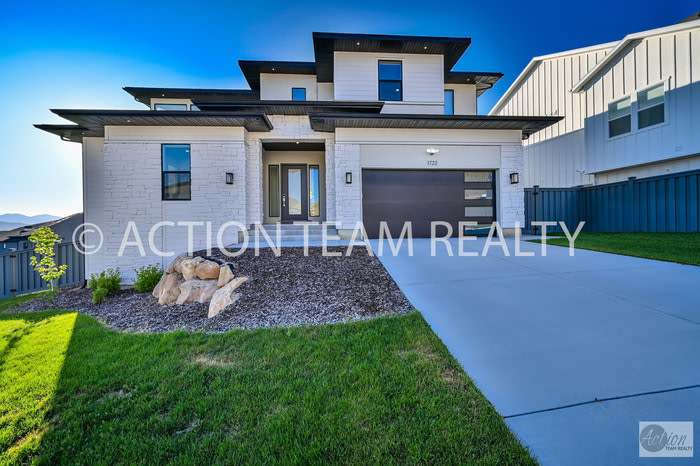 1722 Oakridge Drive – photo 4