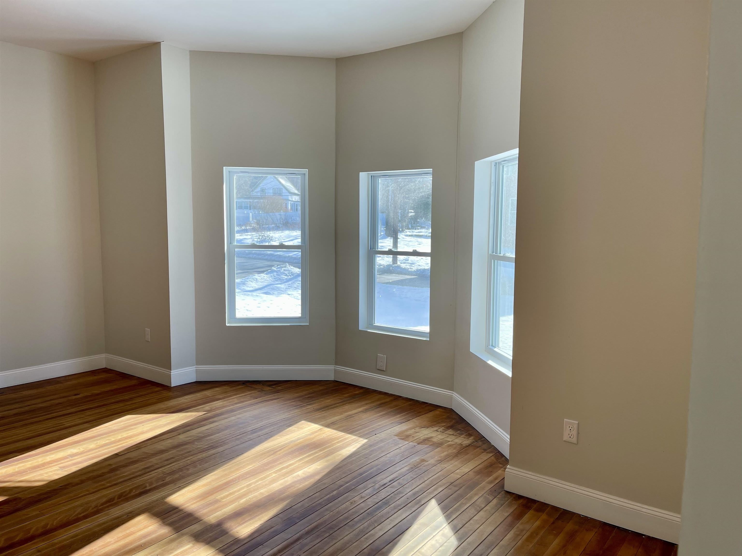 90 Pleasant Street – photo 2