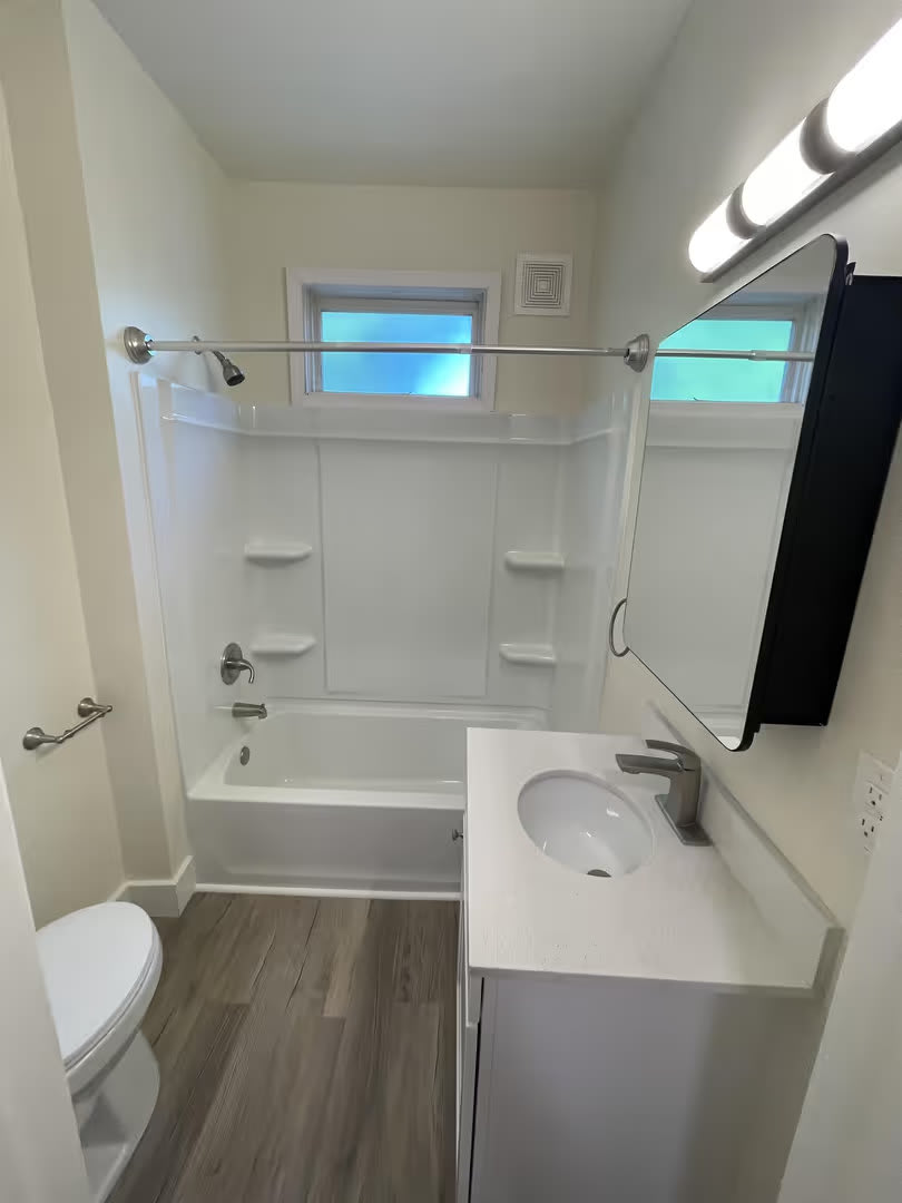 519 E 8th St – photo 5