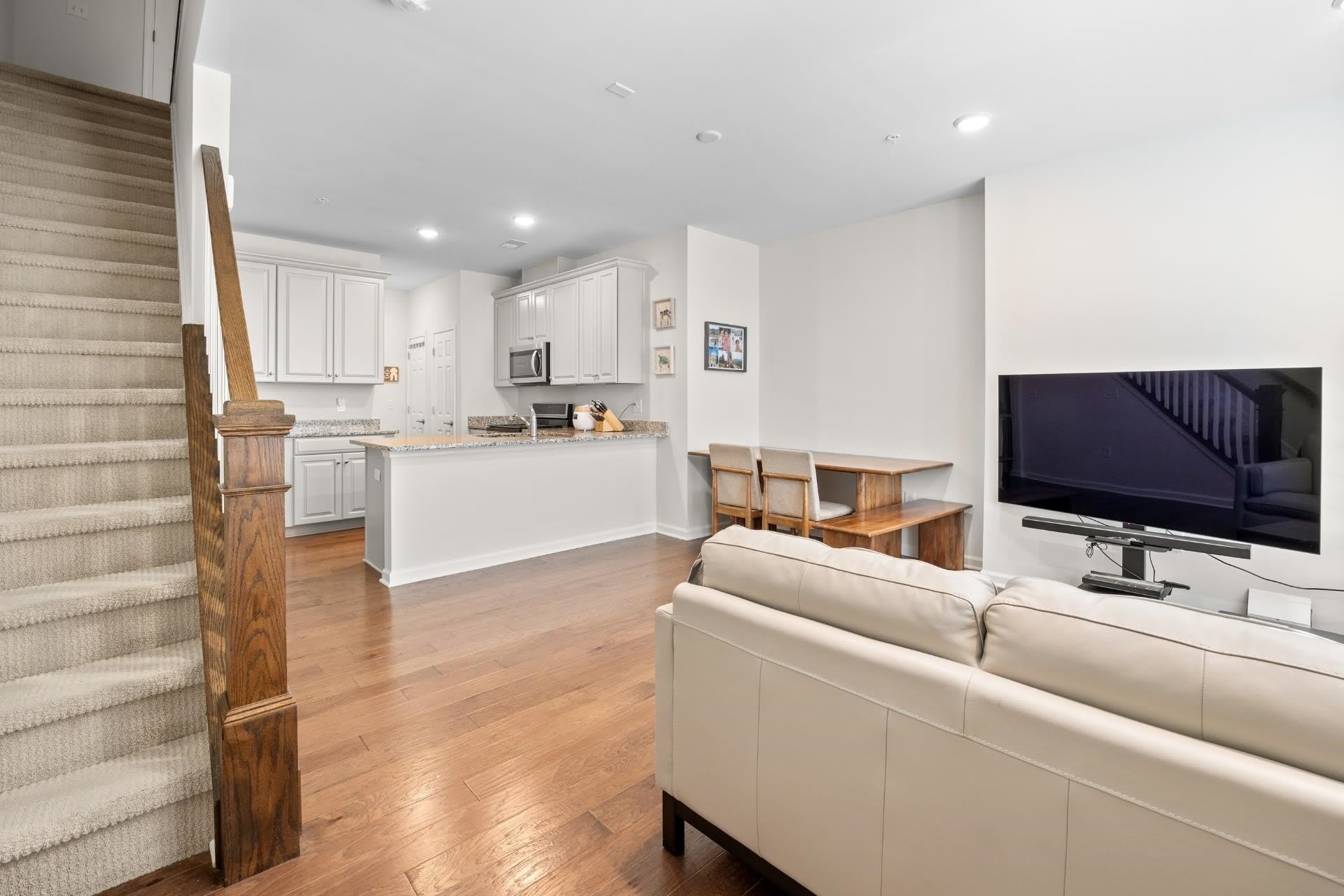 11 LEAHY DR – photo 5