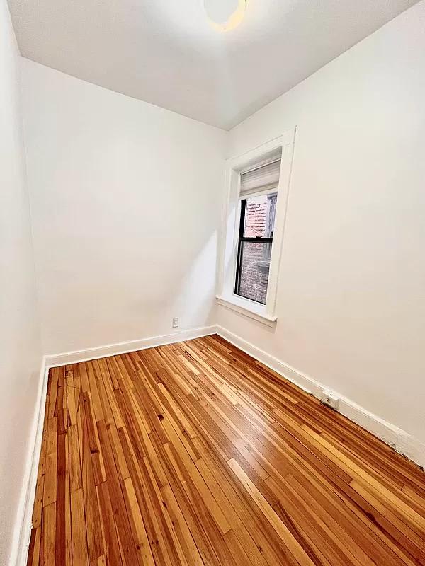 1754 2Nd Ave – photo 4