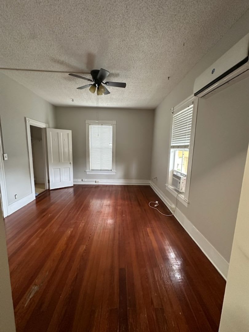 Unique 1 bedroom 1 bath apartment – photo 3