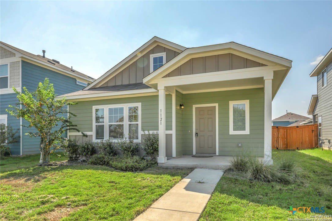 1121 Esplanade Parkway – photo 1